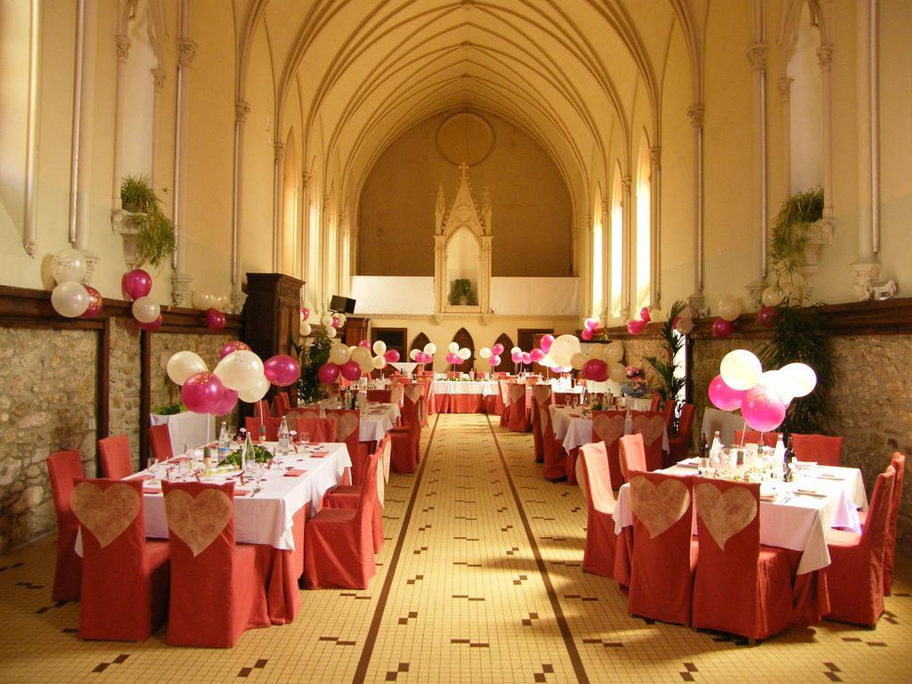 Hotel-Restaurant De L'Abbaye Plancoët Exterior foto
